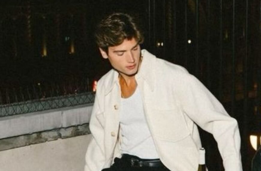 Front Page 13 Outfits for Italy in October Men 2024: 20+ Ideas You Will Love